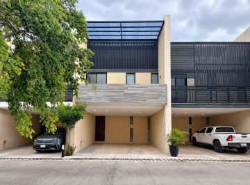 Casa de 2 habitaciones, Mérida · Casa en Renta en Temozón Norte Mérida