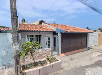 Casa de 3 habitaciones, Veracruz · Casa en Venta en Fernando Lopez Arias, Veracruz.