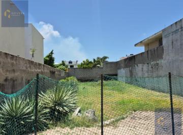 Terreno / Lote · 300m² · Terreno en Ampliacion Unidad Nacional (Ampliación)