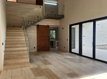 Casa · 543m² · 5 Recámaras · 4 Estacionamientos · Casa en Venta en El Campanario