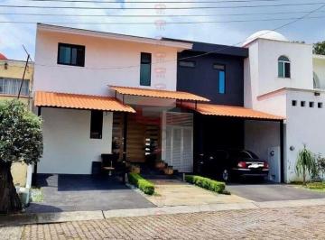2d8f3dee37b979216946aa4358d4e2f539f26f2a8cca2bc91a33837ba39bdb3c · Bugambilias Casa Amplia en Coto