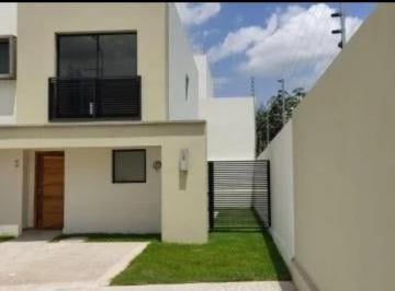 Casa en condominio de 3 habitaciones, Tlajomulco de Zúñiga · Casa con Excedente Modelo Tamayo/ 2 Niveles