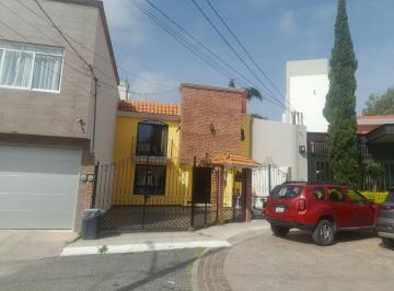 Casa de 3 habitaciones, Guadalupe · En Venta: Casa en Coto Cerrado en El Fraccionamiento Villas del Carmen, Gpe. Zac.