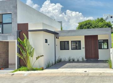 Casa · 120m² · 2 Recámaras · 2 Estacionamientos · Casa en Venta | Punta Lomas