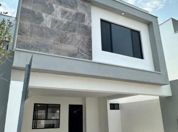 Casa de 3 habitaciones, García · Casa en Renta Residencial Varenna