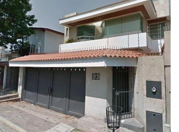 Casa de 3 habitaciones, Huixquilucan · Rento en El Fraccionamiento Residencial La Herradura en Tecamachalco con 3 Rec. con Baño y Vestidor