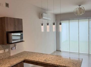 Casa de 3 habitaciones, Saltillo · Casa Renta Residencial Alcazar, Recamara Abajo, Cada Recamara con Baño
