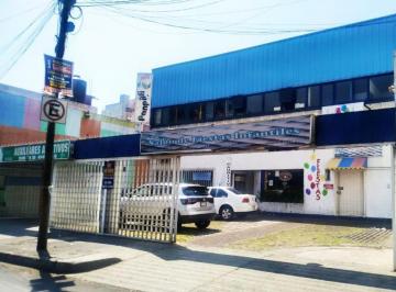 Local comercial · 570m² · 12 Estacionamientos · Plaza Comercial en Venta