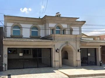 Casa de 5 habitaciones, San Nicolás de los Garza · Casa en San Nicolás de Los Garza, Nuevo León. ¡Súper Precio!