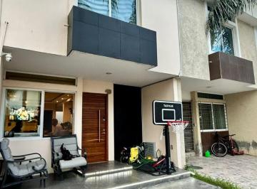 Casa en condominio de 3 habitaciones, Guadalajara · Casa en Venta a Minutos Parque Solidaridad 3 Recamaras