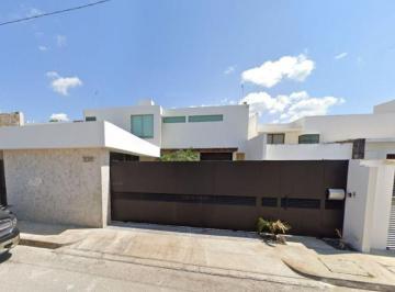 Casa de 5 habitaciones, Mérida · Casa en Altabrisa, Mérida. ¡Súper Precio!