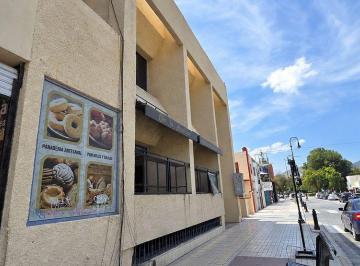 d6603d8e795832d72789036ba8bbfbeab47ab2cea5234b0b7306106276cd68da · Con Vista a La Calle de Victoria