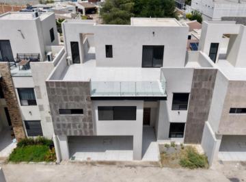 1 · Casa Nueva Al Norte de Saltillo | 3 Recámaras, 3 Niveles y Roof Top