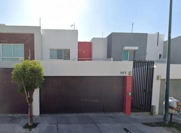 Casa de 5 habitaciones, Colima · Casa en Residencial Esmeralda, Colima. ¡Súper Precio!