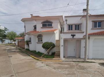 Casa de 3 habitaciones, Durango · Venta de Casa en Col. Paseo Loma Dorada, Durango
