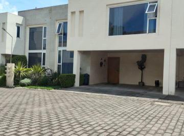 Casa en condominio de 3 habitaciones, Metepec · Casa Grande en Venta - Residencial San Fermín
