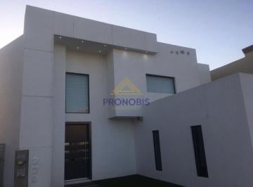 Casa de 4 habitaciones, Mexicali · Casa en Renta Cerrada del Sol