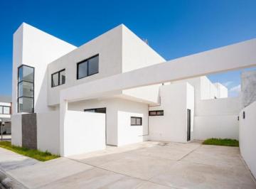 Casa de 4 habitaciones, Alvarado · Casa en Venta en Lomas de La Rioja, Riviera Veracruzana, Alvarado Veracruz.