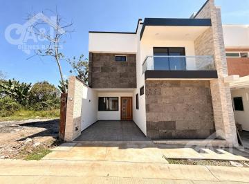 Casa · 198m² · 3 Recámaras · 1 Estacionamiento · Casa en Venta en Fraccionamiento San Miguel Coatepec