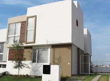 Casa · 155m² · 3 Recámaras · 3 Estacionamientos · Casa en Fraccionamiento Real de Valdepeñas