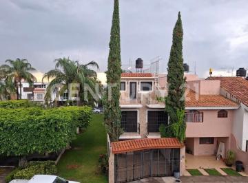 Departamento · 234m² · 4 Recámaras · 2 Estacionamientos · Casa en Venta en Condominio Jardines de La Alborada