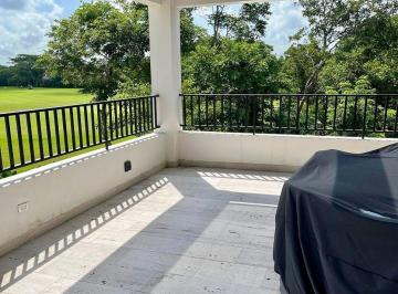 c3783127fc8eaa40268f5acee0b2413f1535851bf9bb721cbc505ac4de990683 · En Venta Casa con Vista a Campo Amanhá, Yucatán Country Club, Mérida, Yucatán.