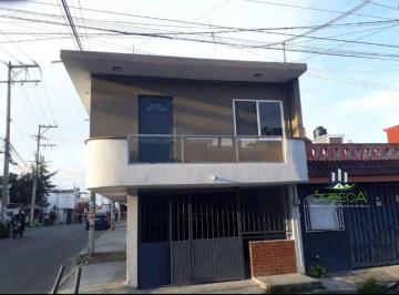 Casa de 3 habitaciones, Emiliano Zapata · Casa en Venta Bugambilias Trancas
