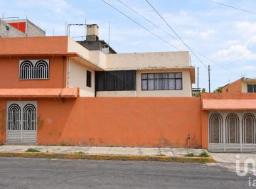 Casa · 136m² · 6 Recámaras · 4 Estacionamientos · Venta de Casa en Cuahutepec Cdmx