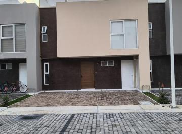 Casa · 200m² · 3 Recámaras · 3 Estacionamientos · Casas en Venta Camino a Ocotitlán, San Jorge Pueblo Nuevo