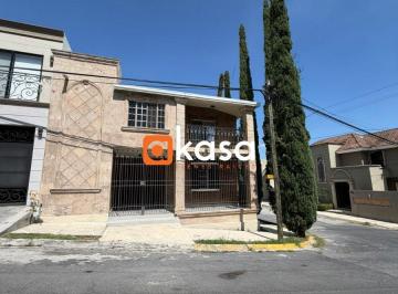 Casa de 3 habitaciones, Monterrey · Casa en Renta en del Paseo Residencial – Sur de Monterrey