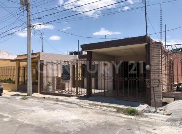Casa · 90m² · 2 Recámaras · 1 Estacionamiento · Renta Casa Jardines Coloniales, Saltillo, Coahuila