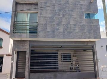 Casa de 3 habitaciones, Saltillo · Casa en Venta en Rincón de La Aurora.