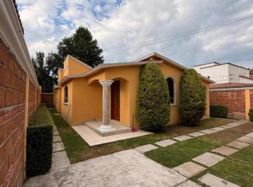 Foto 1 · Renta de Casa en Metepec, Casa de un Nivel Ubicada en Colonia Llano Grande