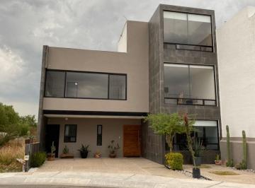 Casa de 4 habitaciones, El Marqués · Casa Venta / Renta Zibata