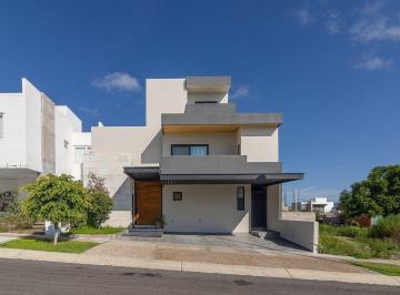 79e4295d4681c34a5946ae2021f1a176f307ec71e47c0e8977091abee6262ae5 · Casa en Venta en Zibatá Querétaro Modelo Yavia