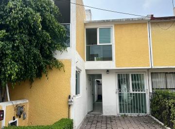 Casa en condominio · 3 Recámaras · 2 Estacionamientos · Casa en Renta - (4)