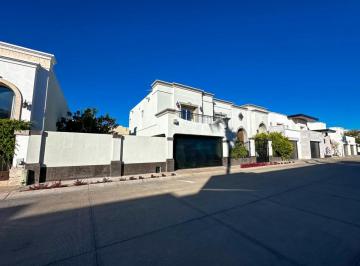 Casa de 4 habitaciones, Hermosillo · Residencia en Venta en La Rioja