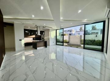 e0b7d37276d9be1fd3be3b50aa453af584309be9dd65c166d5cf3f45092bf492 · Nueva Casa con Habitación en Planta Baja. Solares