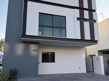 4530fd55e09a22d31bc6a3bfed62dba210693182e26b841474bff519423b3aab · Nueva Casa con Habitación en Planta Baja. Solares