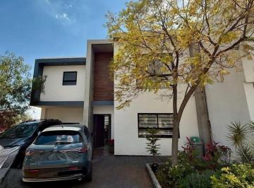 Casa de 3 habitaciones, Querétaro · Casa en Venta en Querétaro | 260 m², Rooftop y Recámara en Pb