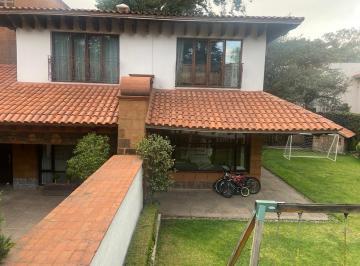 Casa · 452m² · 4 Recámaras · 5 Estacionamientos · Club de Golf Los Encinos, Casa en Venta