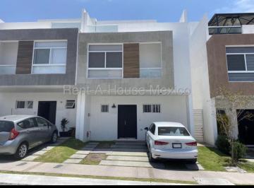 Casa de 3 habitaciones, Querétaro · Renta | Casa en El Refugio, Querétaro | Alberca | Roof Garden | Área de Tv | Vigilancia 24/7 | Plaza