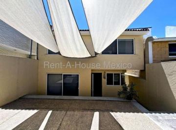 Casa de 4 habitaciones, Querétaro · Zibatá - Venta. Casa a Pie de Calle con Cuarto de Servicio y 4 Recámaras