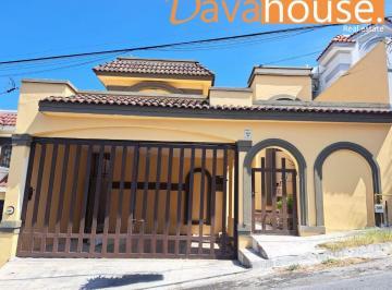 Casa de 3 habitaciones, Monterrey · Casa en Renta Cumbres 6to Sector, Monterrey