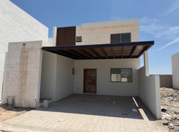 1 · Casa en Venta en Los Viñedos, Torreón: Propiedad en Comunidad Cerrada con 3 Recámaras