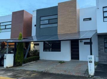 Casa de 3 habitaciones, Morelia · Casa en Renta Ubicada en Lartesi