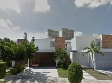 Casa de 4 habitaciones, Mérida · Casa en Venta en Col Fraccionimiento Altabrisa Merida Yucatan