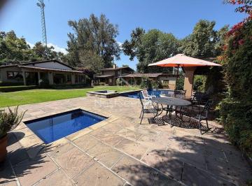 Casa de 4 habitaciones, Valle de Bravo · Casa en Renta en El Corazón de Avandaro