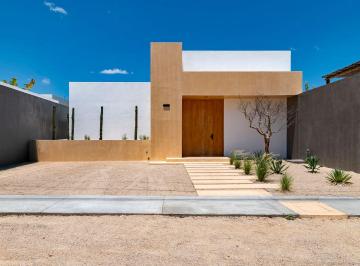 Casa de 2 habitaciones, La Paz · Casa en Venta en El El Centenario en La Paz, Baja California Sur.
