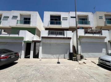 1ab588e3b2807d32977c1b572b62c392e7da0b1bf11ed6a4beb4cd5f4c695ee8 · Casa en Renta en Privada San Agustin Tijuana